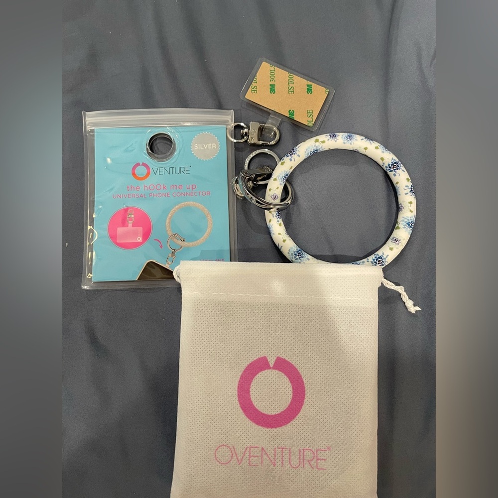 NWOT, Oventure Wrist and Hook Me up Connector, Blue “States”